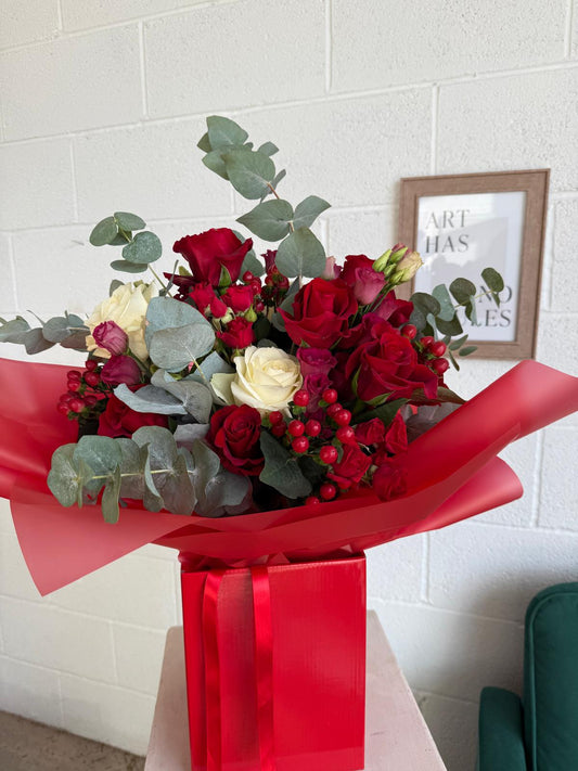 Winter Bouquet - Rosy Cheeks